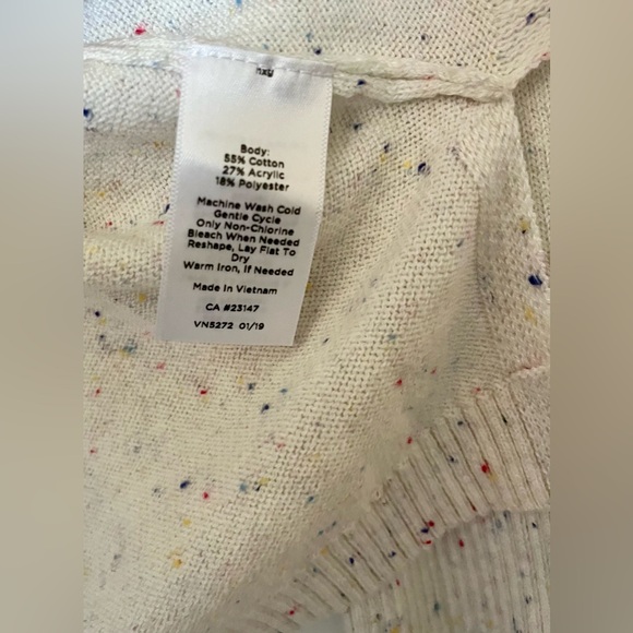Women’s Talbots V-necked Sweater - size M, cream with multi-color speckled. - Picture 3 of 5